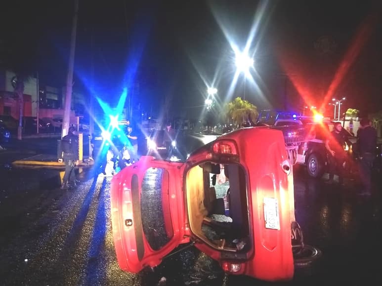 El accidente fue reportado a las 3:15 horas de la madrugada del jueves. (EL SIGLO DE TORREÓN)