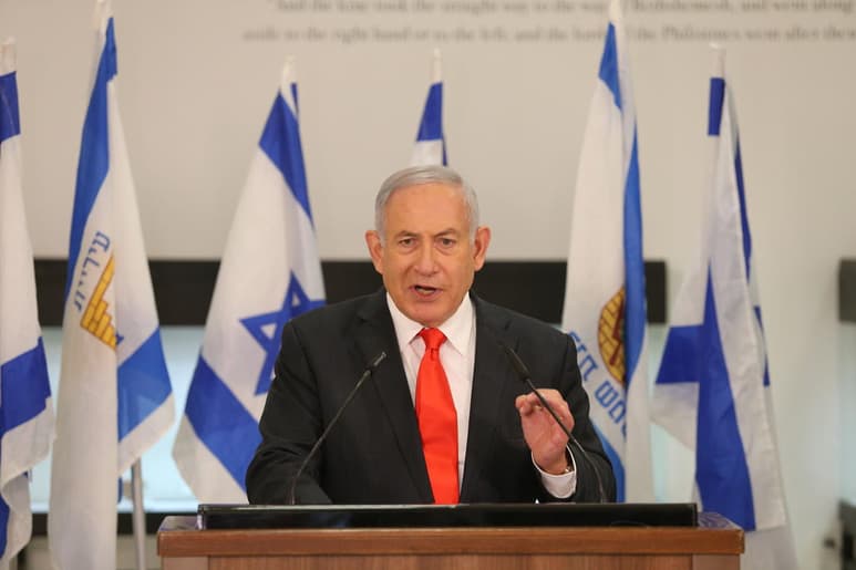 El primer ministro israelí, Benjamín Netanyahu, celebró el acuerdo de paz entre su país y Baréin, anunciado hoy por el presidente estadounidense, Donald Trump y que llega a menos de un mes del anuncio del establecimiento de relaciones diplomáticas con Emiratos Árabes Unidos. (ARCHIVO) 