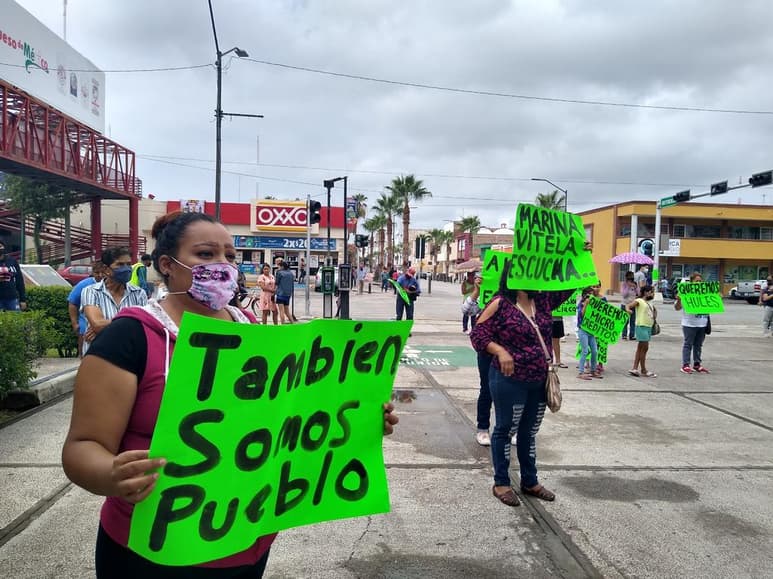 Una mujer de la tercera edad dice que lleva ya muchos años y muchas administraciones solicitando que arreglen la calle Río Tonalá, de la colonia Ampliación San Ignacio.
(EL SIGLO DE TORREÓN)