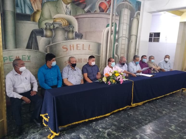 Los exdirectores del Instituto 18 de Marzo hicieron público su reconocimiento al gobernador de Durango, José Rosas Aispuro.