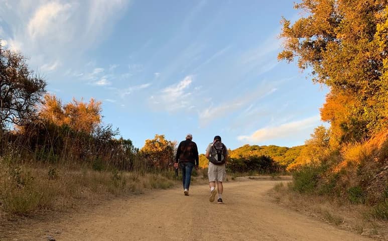 Durante mucho tiempo, se ha sabido que caminar puede ayudarte a meditar y a vaciar tu mente. Friedrich Nietzsche, por ejemplo, recuerdan que el pensamiento fluye mejor cuando te encuentras en movimiento. (ESPECIAL)