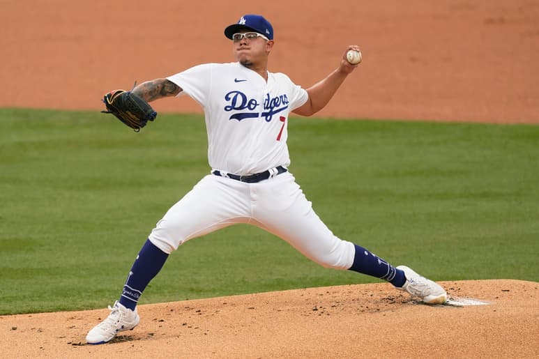 El lanzador mexicano Julio Urías permitió una carrera en seis entradas, pero se fue sin decisión. (AP)