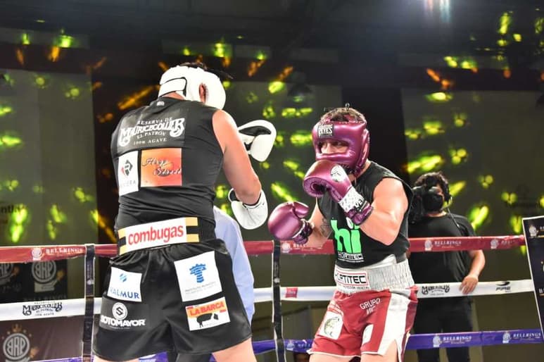 Diferentes estrategias y golpes de todo tipo utilizaron en el ring, los otrora campeones mundiales de boxeo en las 115 libras. (CORTESÍA ALMA MONTIEL)
