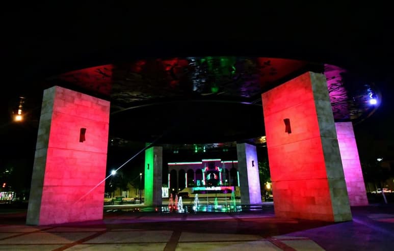 Ya todo se encuentra listo para que los monclovenses disfruten del Grito de Independencia que se la noche del 15 de septiembre de manera virtual a través de Internet. (EL SIGLO DE COAHUILA)