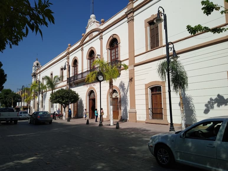 Aseguran que el presupuesto se va en la nómina y gasto corriente.