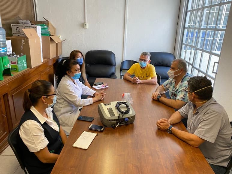 En la reunión entre Canaco e IMSS se aclararon dudas y el personal dio a conocer su plan de acción para mejorar los servicios. (EL SIGLO DE TORREÓN)