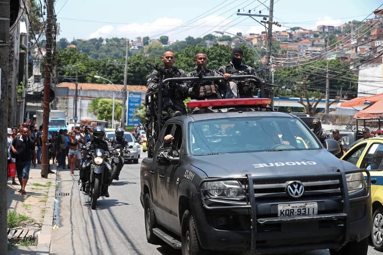 Una persona murió y al menos cuatro fueron detenidas este lunes en Brasil durante una nueva operación contra el principal escalón del Primer Comando de la Capital (PCC), el mayor grupo criminal del país. (ARCHIVO)