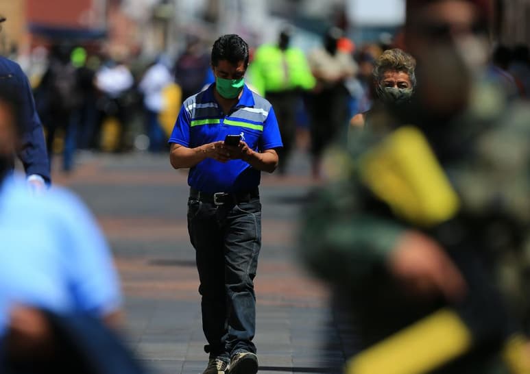 Ecuador registra 118,911 positivos por COVID-19 y 10,922 fallecidos en el contexto de la pandemia. (EFE)