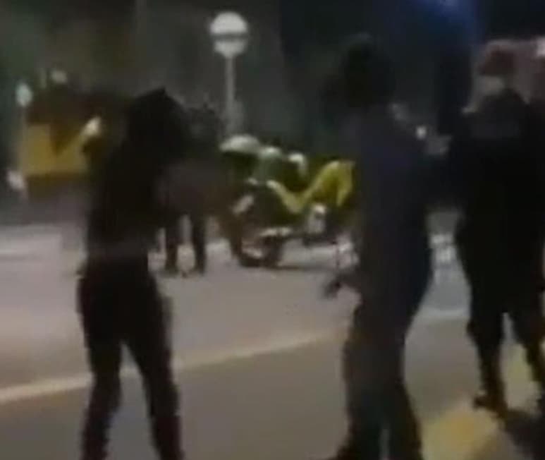 El padre justificó sus acciones debido a que no quiere que su hija muera durante las manifestaciones (CAPTURA)