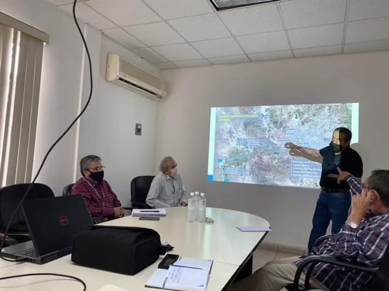 El Sistema Descentralizado de Agua Potable y Alcantarillado (Sideapa) de Gómez Palacio recientemente se reunió con la empresa FRO Ingenieros S. A. de C. V.