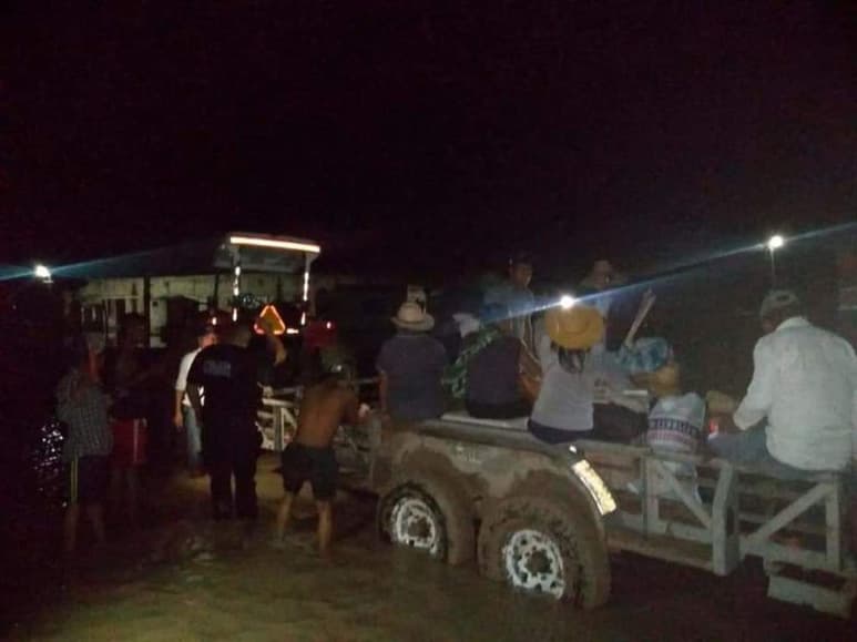Cerca de 50 familias del ejido Porvenir fueron evacuadas de sus viviendas tras las inundaciones.