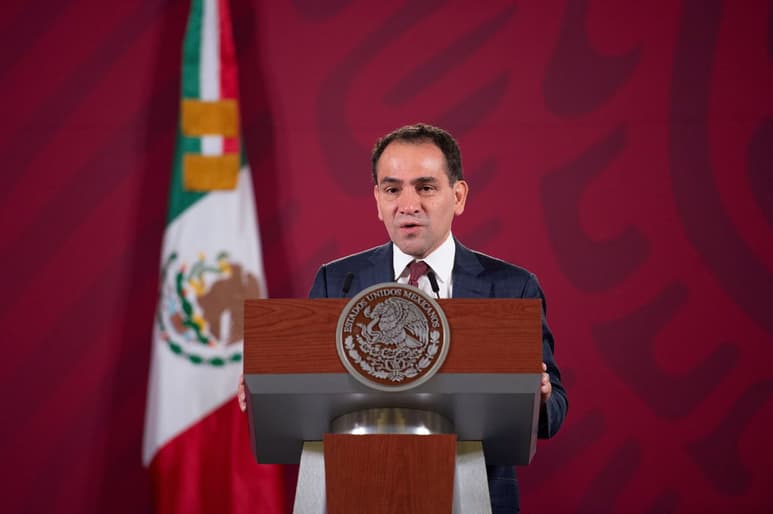 El nuevo bono alcanzó una demanda máxima de 4 mil 800 millones de euros, equivalente a 6.4 veces el monto colocado. En la imagen aparece Arturo Herrera, titular de Hacienda. (ARCHIVO)