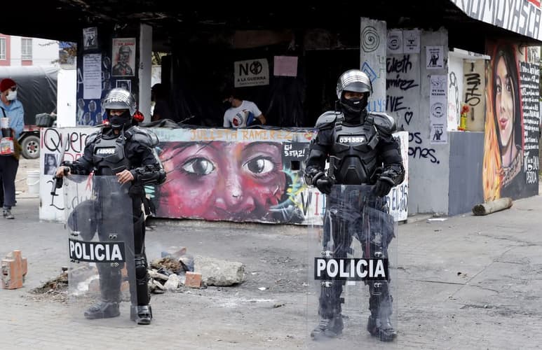 En Colombia la Policía no depende del Ministerio del Interior sino del de Defensa. (ARCHIVO)