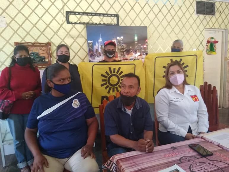Aseguraron que en su momento manifestaron la situación a la dirigencia nacional del PRD, pero los ignoraron, por lo que dicen eso provocará una desbandada de perredistas en Coahuila. (EL SIGLO DE TORREÓN)