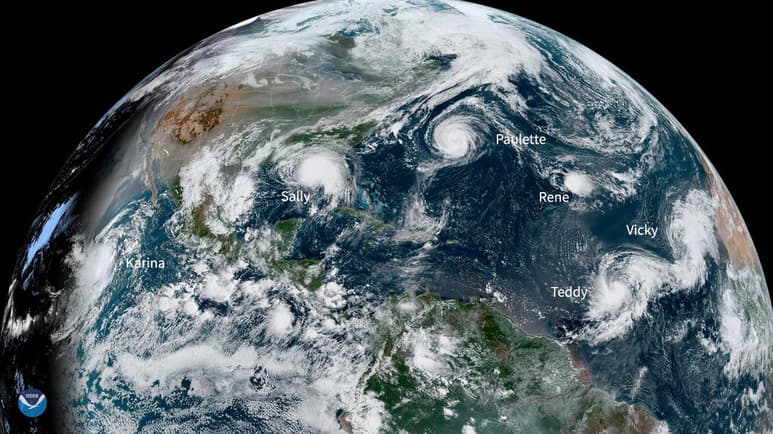 A las 09:00 GMT 'Sally', que tocó tierra en Gulf Shores, localidad costera Alabama, este miércoles como un huracán de categoría 2, avanzaba tierra adentro de ese estado en dirección noreste a unos 19 kilómetros por hora.
(EFE)