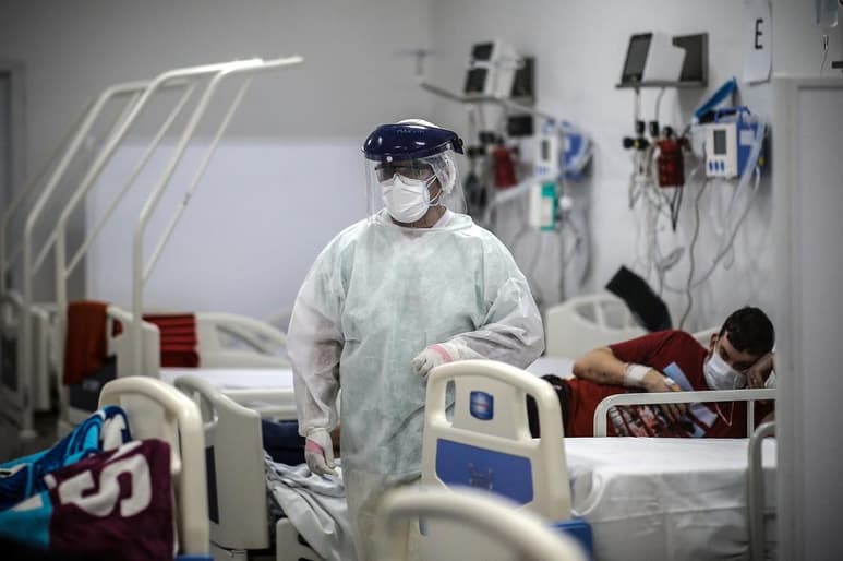 Los fallecidos en el mundo ascienden a 936,521, de acuerdo con los datos del organismo con sede en Ginebra. (ARCHIVO)
