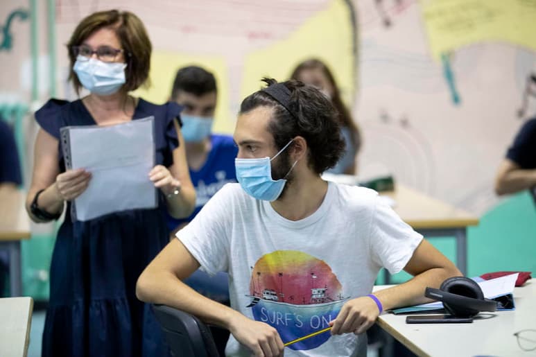 Los nuevos contagios por coronavirus crecieron ligeramente en Italia el último día, con 1,585 casos detectados y 13 fallecidos en una jornada en la que se realizaron casi 102,000 pruebas. (ARCHIVO) 