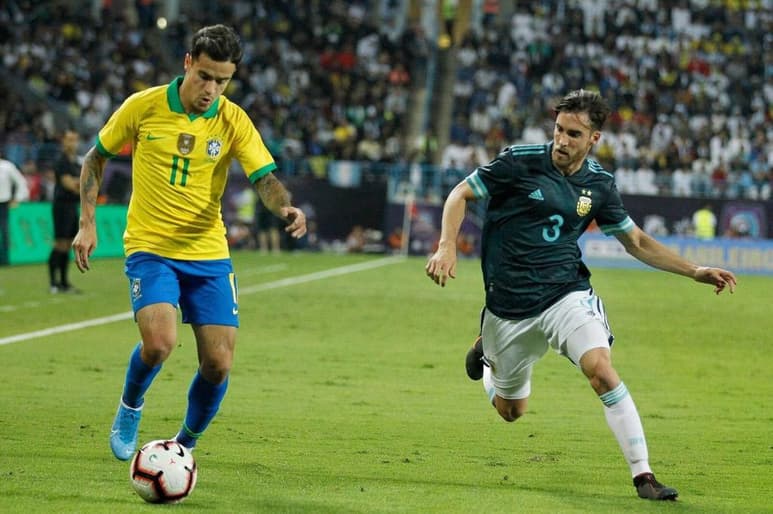 Aunque atraviesa el pico estadístico de contagios por coronavirus, Sudamérica jugará a partir de octubre las eliminatorias para el mundial de Qatar 2022. (ARCHIVO)