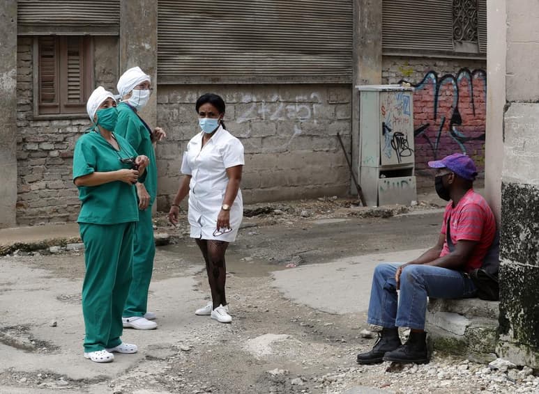 Cuba acumula 5,004 personas diagnosticadas con la COVID-19 tras reportar este viernes 71 nuevos casos positivos y dos fallecimientos en una segunda ola de la enfermedad que ha provocado una compleja situación epidemiológica en territorios del centro y occidente del país caribeño. (EFE)