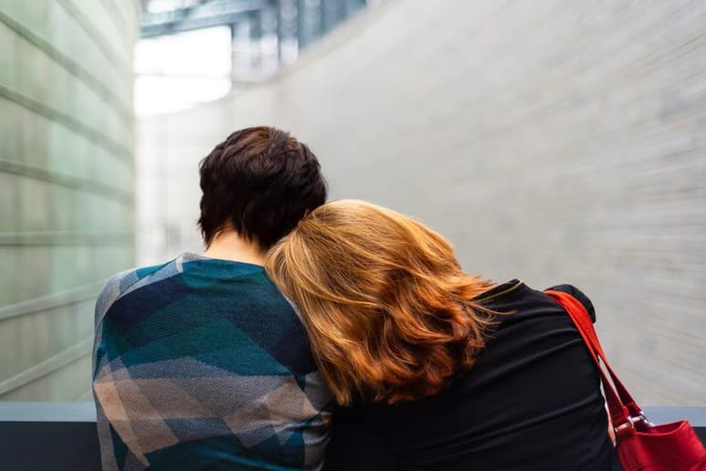 Hay muchos factores que pueden influir para que se cometa una infidelidad. Los psicólogos afirman que la dinámica de pareja, el dinero, pleitos y la insatisfacción sexual puede llevar a una persona a engañar a su pareja creyendo que “no es tan malo” y que seguramente los perdonarán. (ESPECIAL)