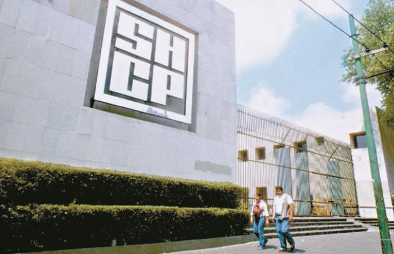 A diferencia de los anteriores, se integra el teletrabajo para aquellos casos en los que las condiciones lo permitan y que no generen costos adicionales para desempeñar sus labores fuera de la oficina.
(ARCHIVO)