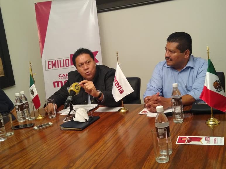 En su visita a La Laguna, el aspirante a la secretaría general de Movimiento Regeneración Nacional (Morena), Emilio Ulloa Pérez aseguró que este partido político gobernará al país durante los próximos cuatro sexenios. (ANGÉLICA SANDOVAL)
