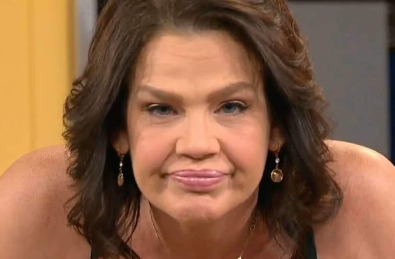 Niurka Marcos volvió a dar de qué hablar, pues con su peculiar estilo mandó una indirecta a quienes la critican por su pronunciación del inglés. (ESPECIAL)