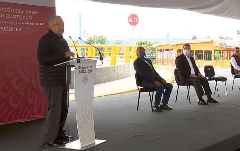 Al encabezar la inauguración del paso Vehicular Ocotoxco, el titular del Ejecutivo federal indicó que México ha firmado convenios con centros de investigación y con gobiernos para tener acceso a esta vacuna cuando esté lista.
(ESPECIAL)