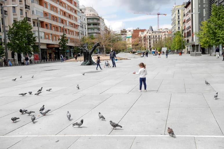 Los números de contagios se asemejan a los presentados entre marzo y mayo, cuando la pandemia de COVID-19 tuvo mayor fuerza en el continente. (ARCHIVO)