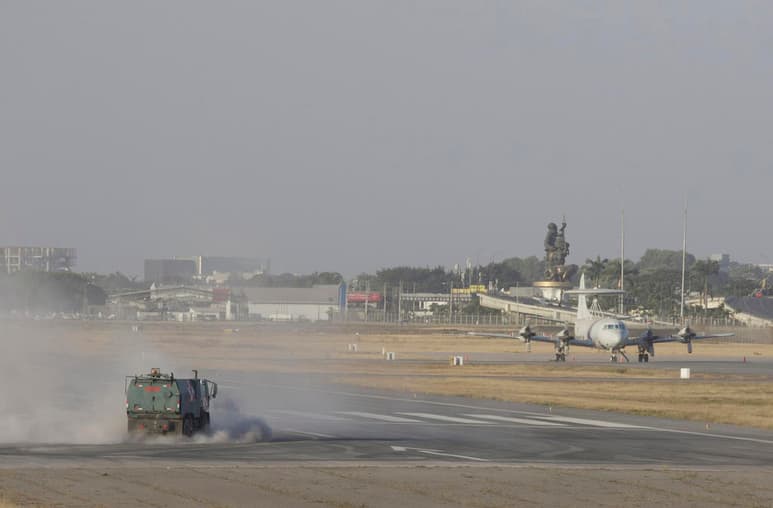 La erupción del volcán Sangay, en la Amazonía ecuatoriana, causó el domingo la paralización de las operaciones en el aeropuerto de Guayaquil. (ARCHIVO)