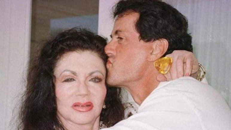 La madre de Sylvester Stallone, Jacqueline conocida como ‘Jackie', murió este martes a los 98 años mientras dormía, según ha informado en redes sociales otro de sus hijos, el cantante Frank. (ESPECIAL)