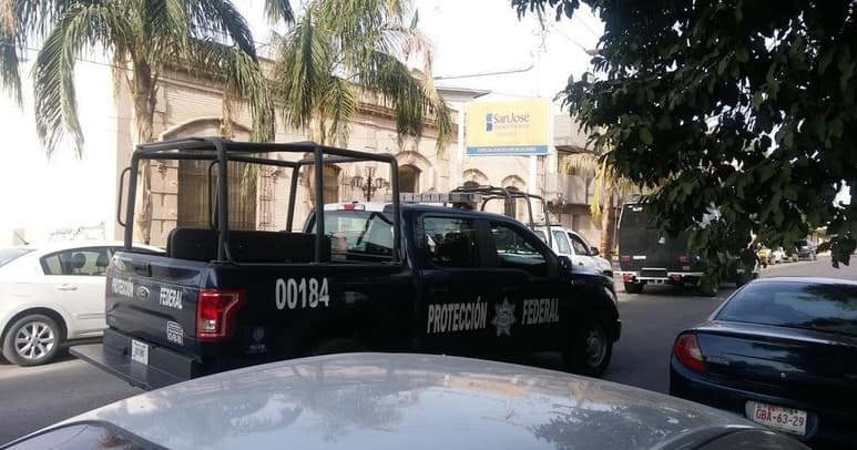 En el lugar se presentaron el agente investigador del Ministerio Público de Delitos Contra la Vida y la Integridad Corporal, acompañado de peritos de la Fiscalía y elementos de la Policía Investigadora de Delitos. (EL SIGLO DE TORREÓN)