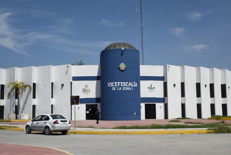 La menor de 17 años de edad fue descubierta y detenida por agentes de la FGED. (EL SIGLO DE TORREÓN)