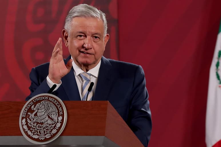 Andrés Manuel López Obrador aseguró que la renuncia de Alfonso Morcos a la dirección general del Centro Nacional de Control de Energía (Cenace) fue parte de los cambios que han propuesto en el sector energético para reforzar a Pemex, CFE y porque es una persona 'grande'. (ARCHIVO)