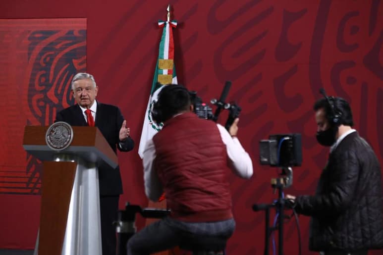 Si no puede rescatar a Pemex y a la Comisión Federal de Electricidad (CFE) con el marco legal actual, el presidente Andrés Manuel López Obrador impulsará una reforma constitucional para revertir la Reforma Energética después de la elección de 2021. (ARCHIVO)