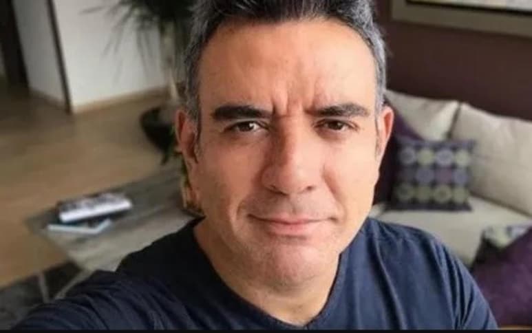 Afortunadamente su trayectoria le ayudó para conseguir pronto un nuevo empleo en televisión y cuando pensaba que al fin podía relajarse en Cancún, el departamento donde se encontraba con su esposa Paulina y su hija Juliana se incendió por un corto circuito. (Especial)