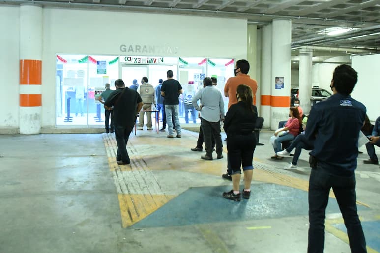 El área de Garantías se encuentra en el estacionamiento de la presidencia municipal. (EL SIGLO DE TORREÓN)