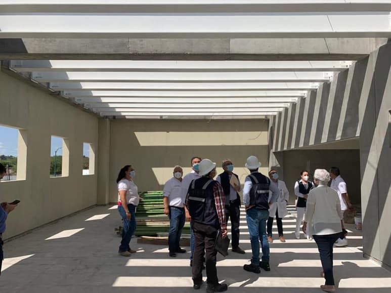 Autoridades del IMSS realizaron un recorrido para supervisar detalles del HGZ N.º 92, de Acuña.