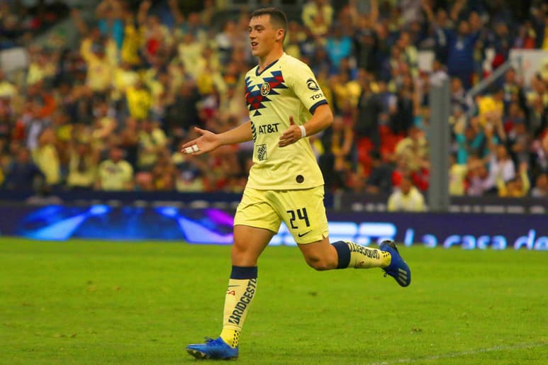 Tras el percance de auto en el que Federico Viñas, jugador del América, se vio involucrado cerca de las instalaciones del club en Coapa, el uruguayo dio su versión en su cuenta de Instagram. (ARCHIVO)