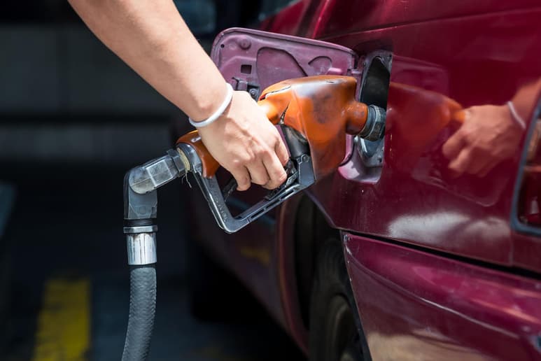 El comportamiento de la demanda de gasolina Magna es significativo porque 8.4 de cada 10 litros de combustibles automotores, que se consumen en el pais, corresponden a este tipo de carburante. El restante, 16%, corresponde a la venta de gasolina Premium. (ARCHIVO)