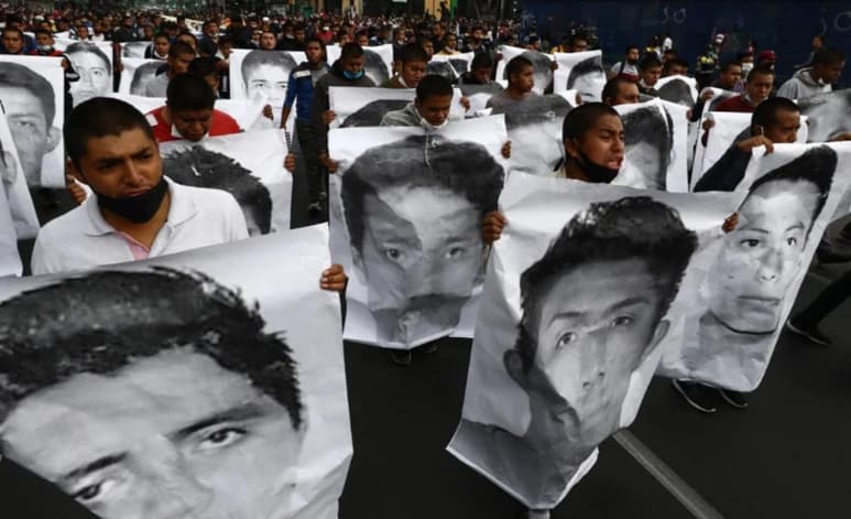 Bertha Nava Martínez, madre de Julio César Ramírez Nava, estudiante de Ayotzinapa asesinado la noche del 26 de septiembre del 2014 en Iguala, rechazó el informe que presentó el presidente de la República, Andrés Manuel López Obrador. (ARCHIVO)
