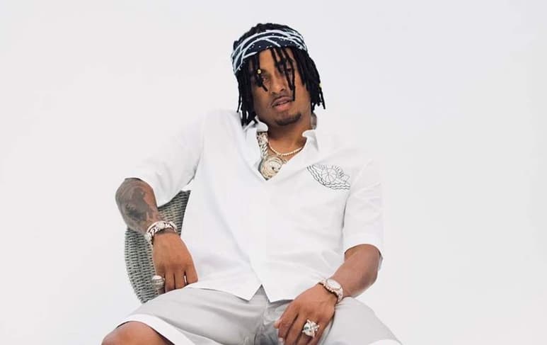 El artista urbano puertorriqueño Ozuna estrenó este martes una tienda efímera en Plaza Las Américas, uno de los centros comerciales más grandes del Caribe, que venderá artículos alusivos a su más reciente disco, ENOC. (INSTAGRAM)