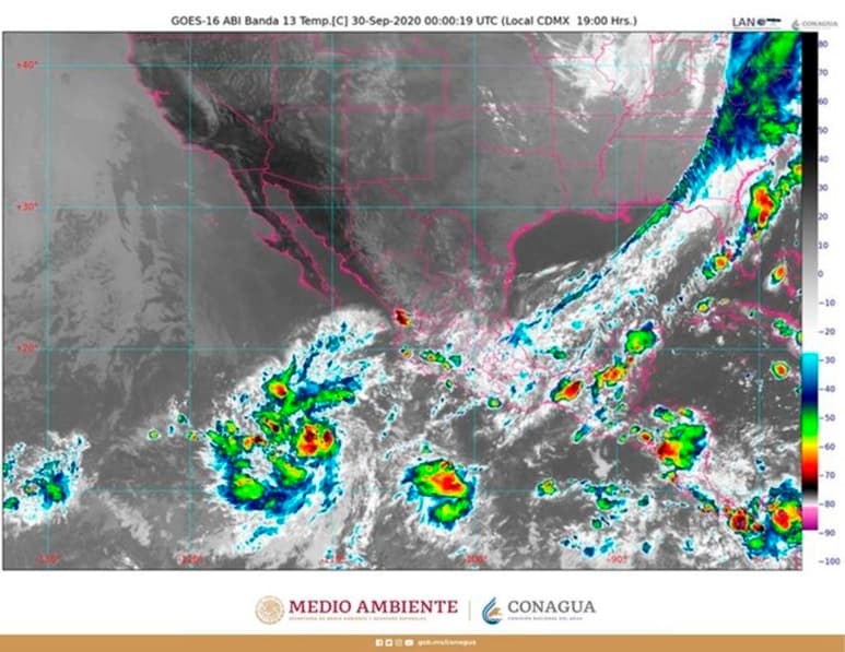 El Gobierno de México llamó este martes a la población y a los Gobiernos de las estados a prepararse para enfrentar diferentes fenómenos meteorológicos, frío intenso en 19 entidades y lluvias en 13, en los próximos días. (TWITTER)