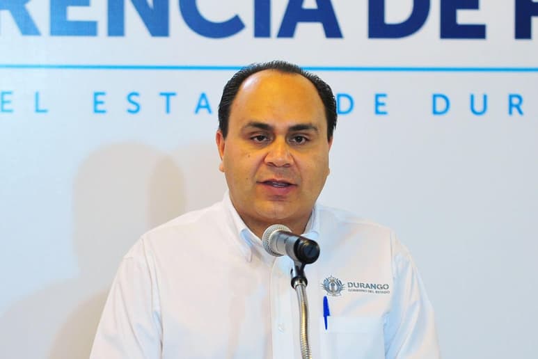 'En total van a ser mil 500 espacios en los próximos dos años, entonces en el Servicio Nacional de Empleo estamos haciendo este esfuerzo, son para cargos de oficiales del Servicio de Protección Federal, hoy dimos salida a 25 preaprobados que ya se les hizo un examen médico, psicológico, luego van por el de confianza y a quedarse un mes en la Academia', expuso.
(ARCHIVO)