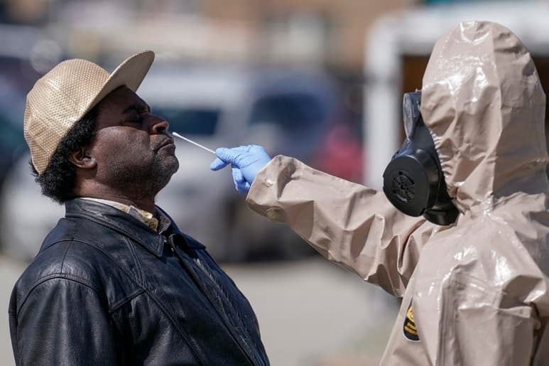 Estados Unidos alcanzó este miércoles la cifra de 7,227,779 casos confirmados del coronavirus SARS-CoV-2 y la de 206,859 fallecidos, de acuerdo con el recuento independiente de la Universidad Johns Hopkins. (ARCHIVO)