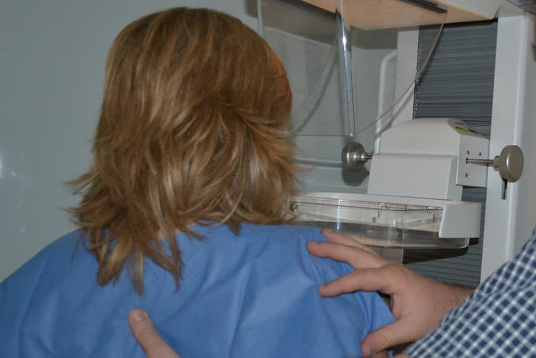 Al 19 de septiembre de 2020, en el rubro de Casos por entidad federativa de Displasias y Neoplasias, el estado de Coahuila suma 193 casos de cáncer de mama de los cuales, 189 son mujeres y 4 son varones.
(ARCHIVO)