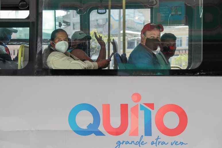 Ecuador registra hasta este viernes 139,534 casos positivos por la COVID-19, 950 nuevos en las últimas 24 horas, y 11,495 fallecidos, entre confirmados y probables por la enfermedad. (ARCHIVO)