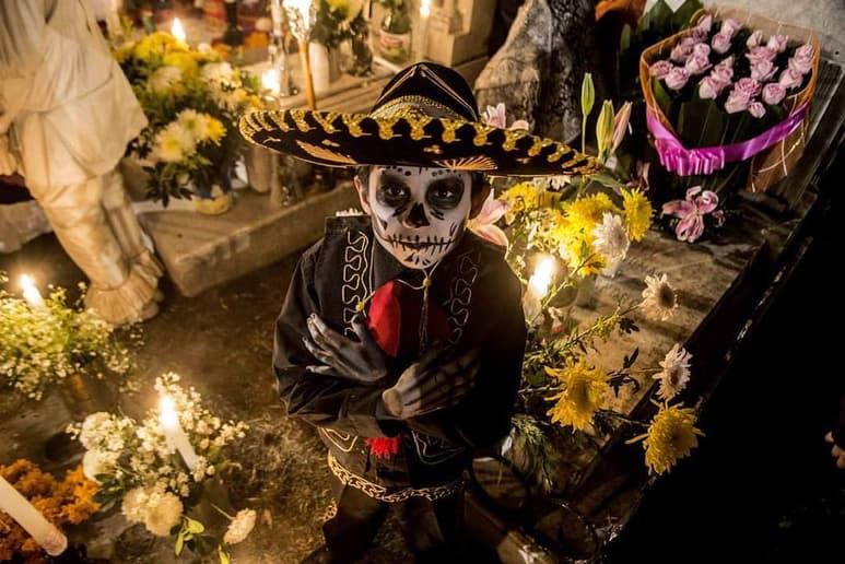 Mixquic queda al sur de la Ciudad de México, muy cerca de Xochimilco, y es famoso por su gran celebración del Día de Muertos. (Fotografía tomada de Instagram/@sofimprado)