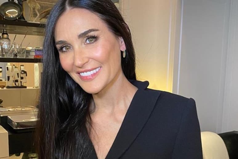 Material compartido por @demimoore en Instagram.