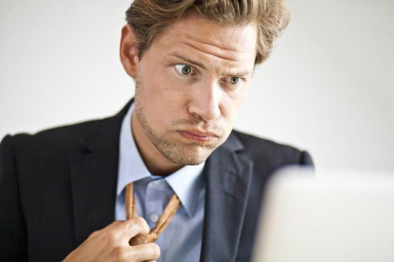 La pandemia de Covid-19 ha obligado a emprender nuevas formas de trabajo, siendo la principal el home office, que pudo haber sido cómodo al principio pero ha venido acompañado de algunos malestares y es que cerca del 70% de los trabajadores padece de “tecnoestrés”. (ARCHIVO)